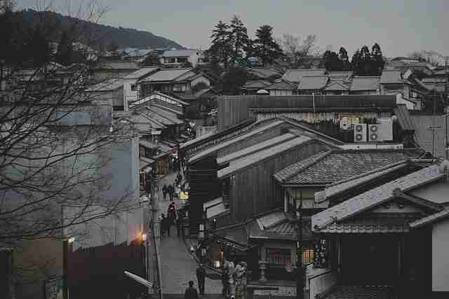 【深夜盘点】每日大赛在线免费观看选手口碑对照合集，引发争议